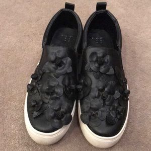 Target black sneaker shoe sz 9.5